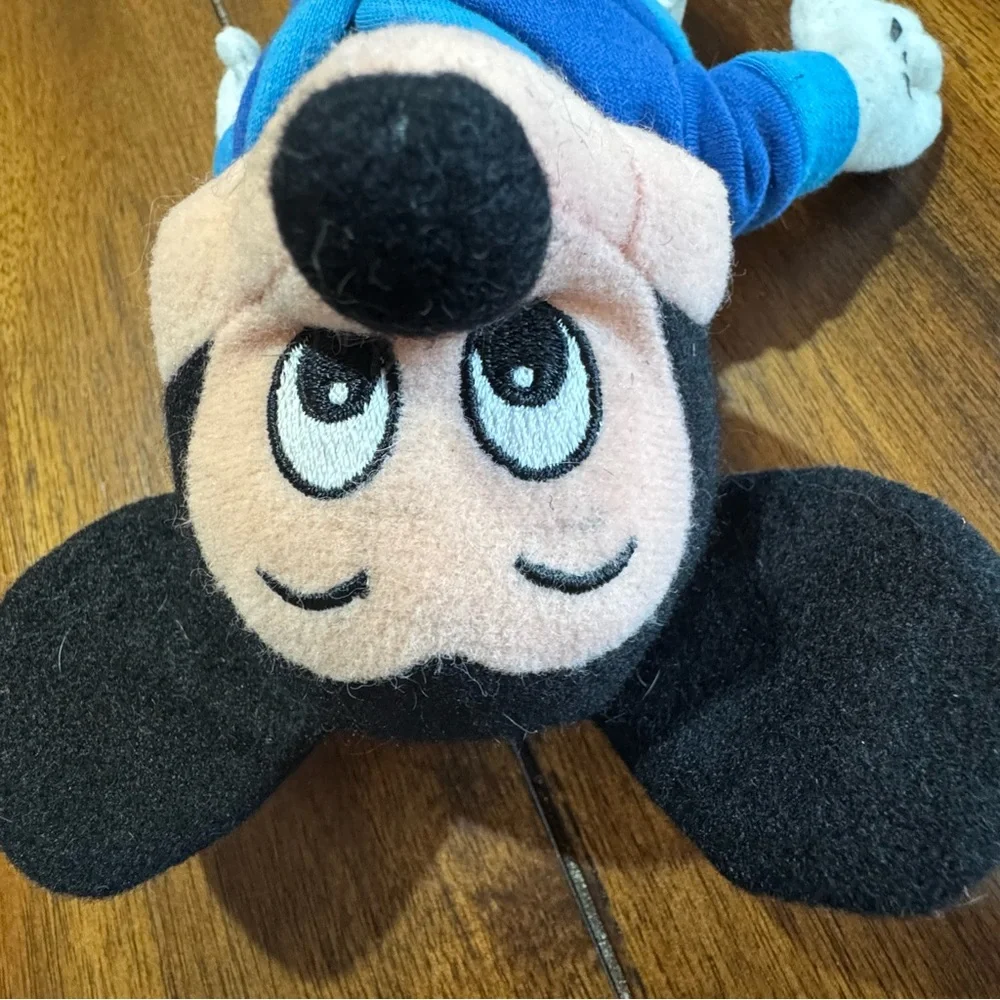 Disney brand style